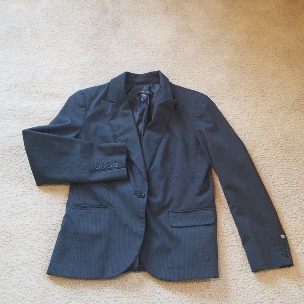 Black/White Blazer Stretch